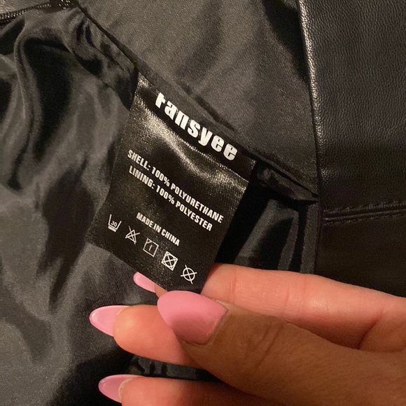 Faux leather mini skirt black - Picture 3 of 4